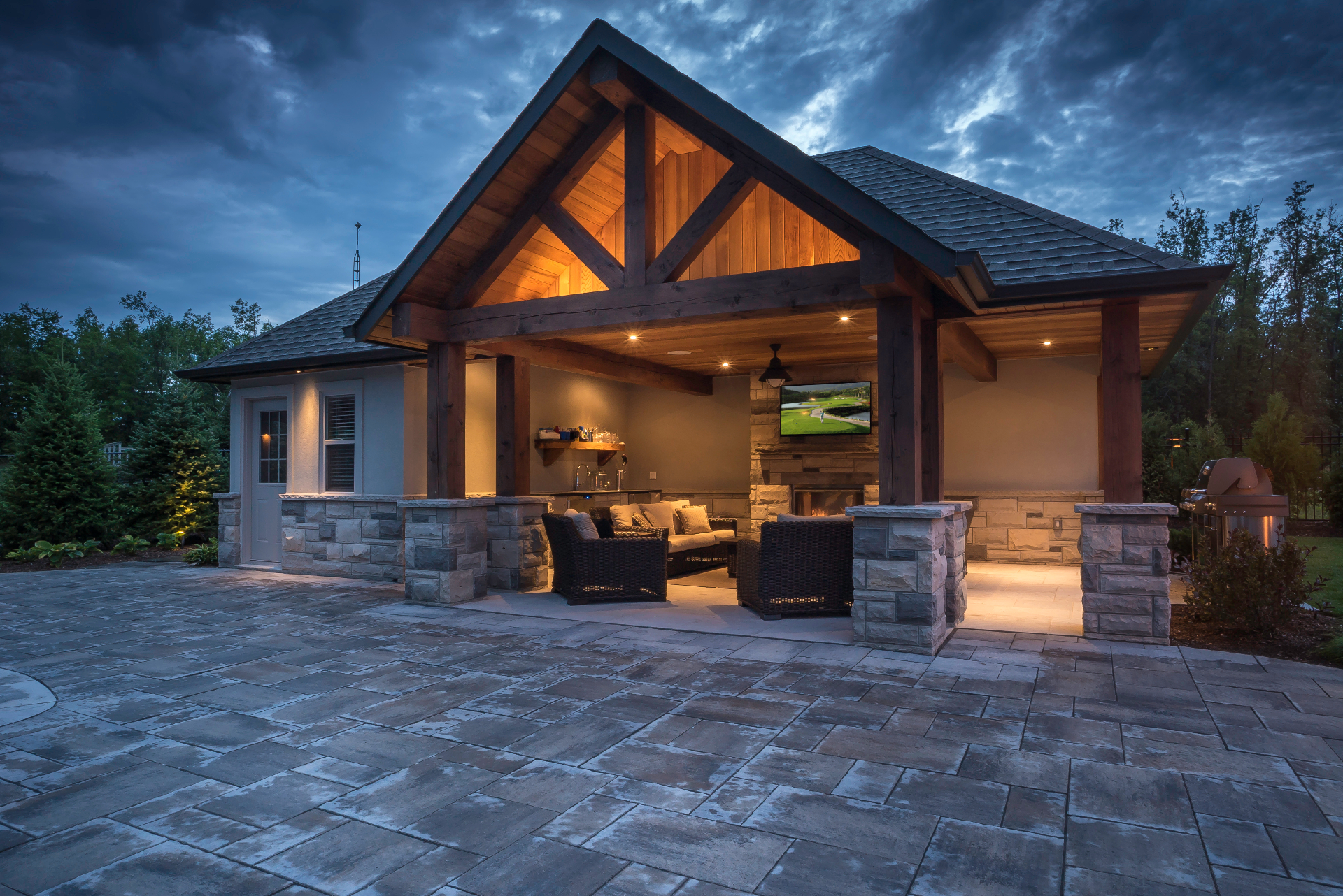 Timber-framed pavilion with bar, lounge and fireplace