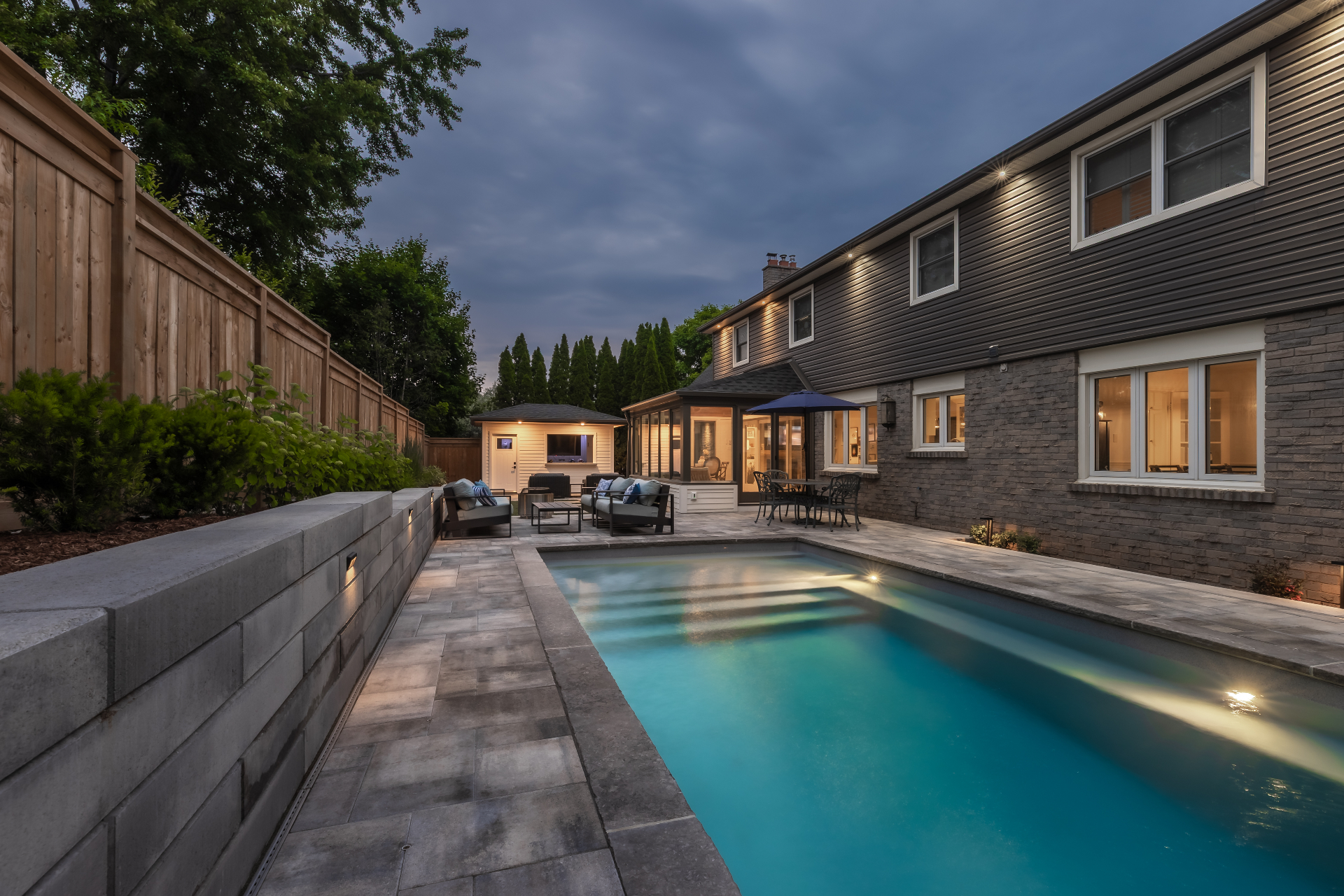 The Luxe Escape — POOLSIDE PATIO LOUNGE