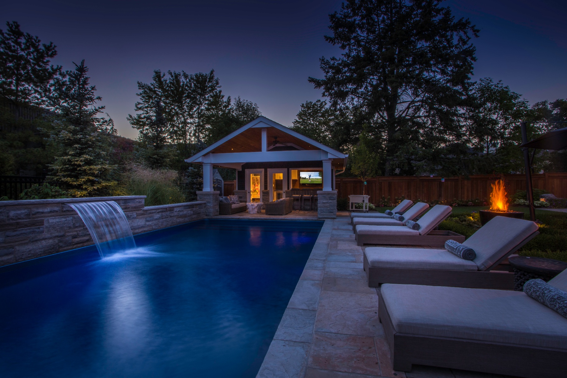 Spa Living — SPA WITH POOLSIDE LOUNGE